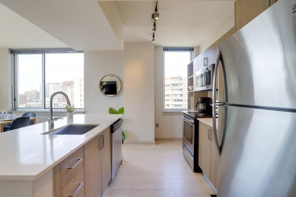 Amazing 2Br Apartment At Crystal City Arlington Exteriör bild